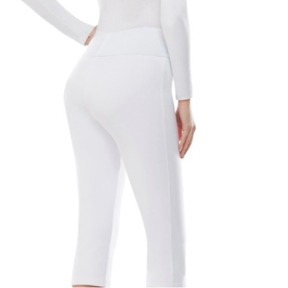 Nygard Slims White Women's Capris 2XL